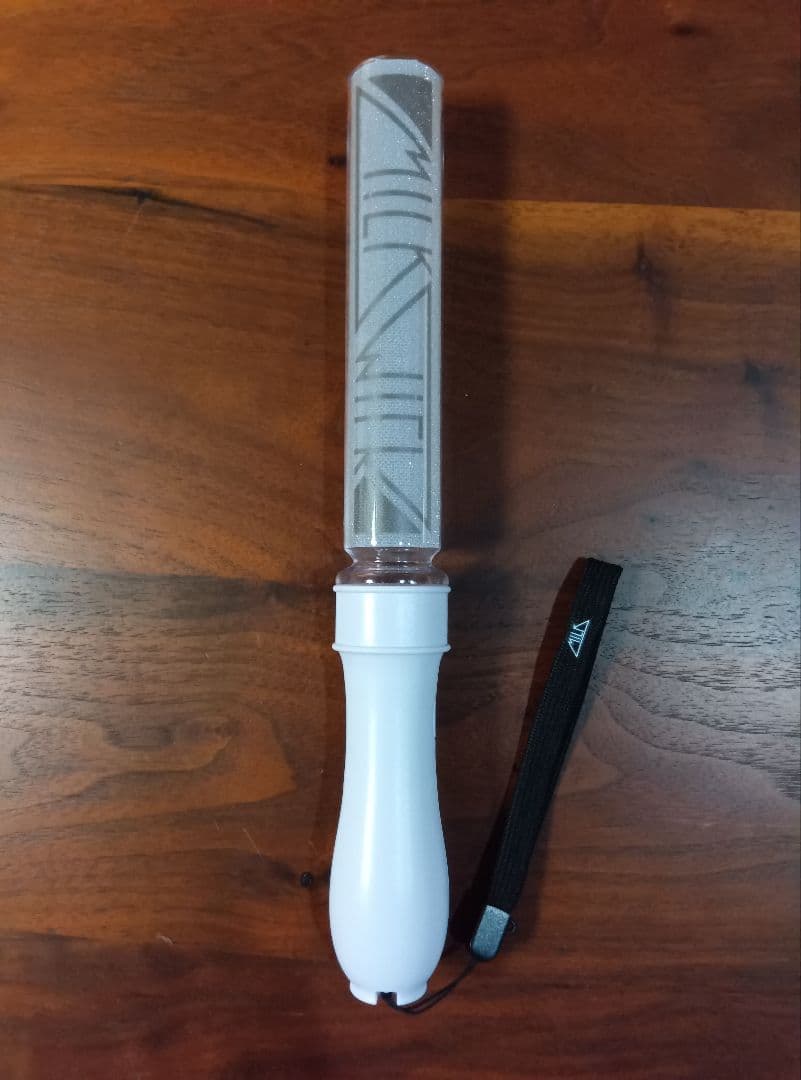 h*3様 M!LK ペンライト