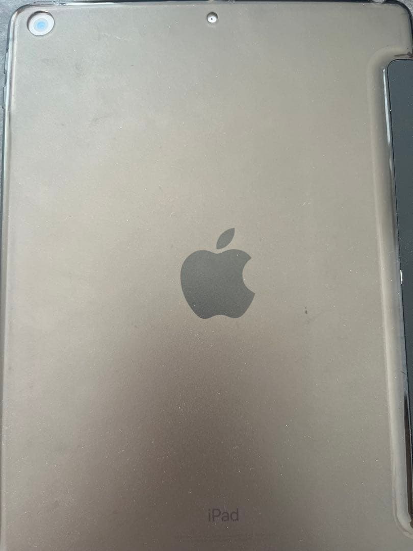 Apple iPad 9.7インチ シルバー 本体　第六世代