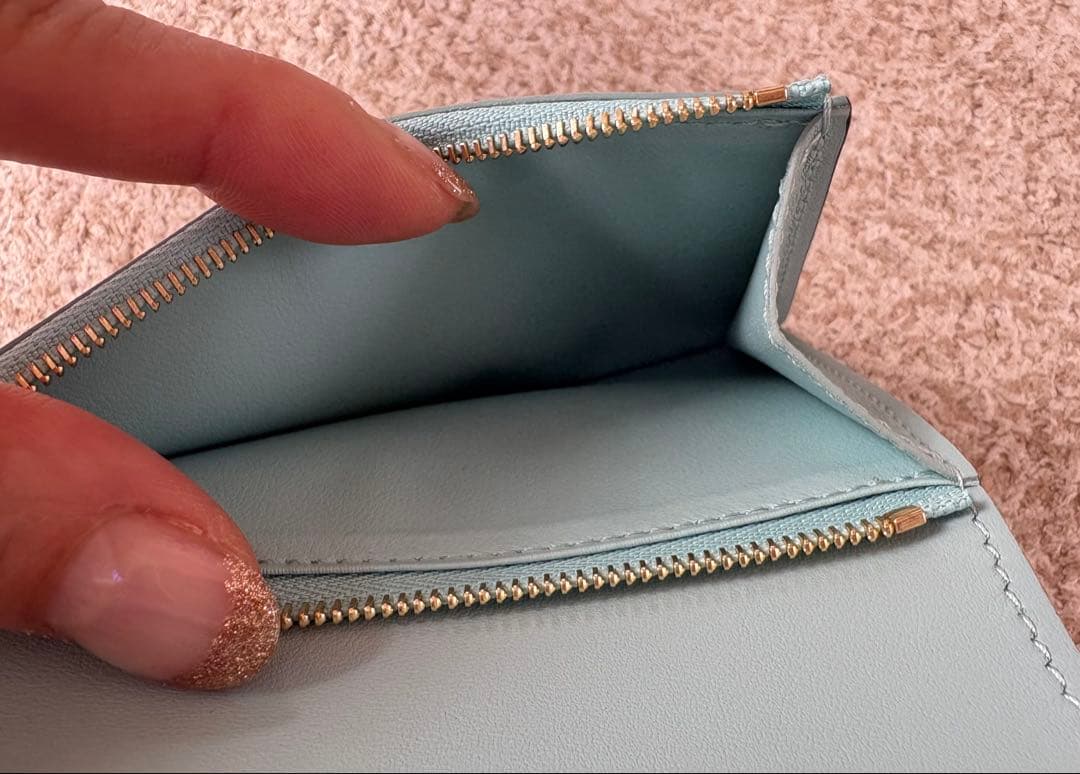 【ゆかっち】 ルイヴィトン ヴェルティカルウォレットコンパクト グレージュ