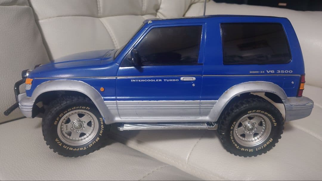 三菱パジェロ ラジコンカー 10/1中古