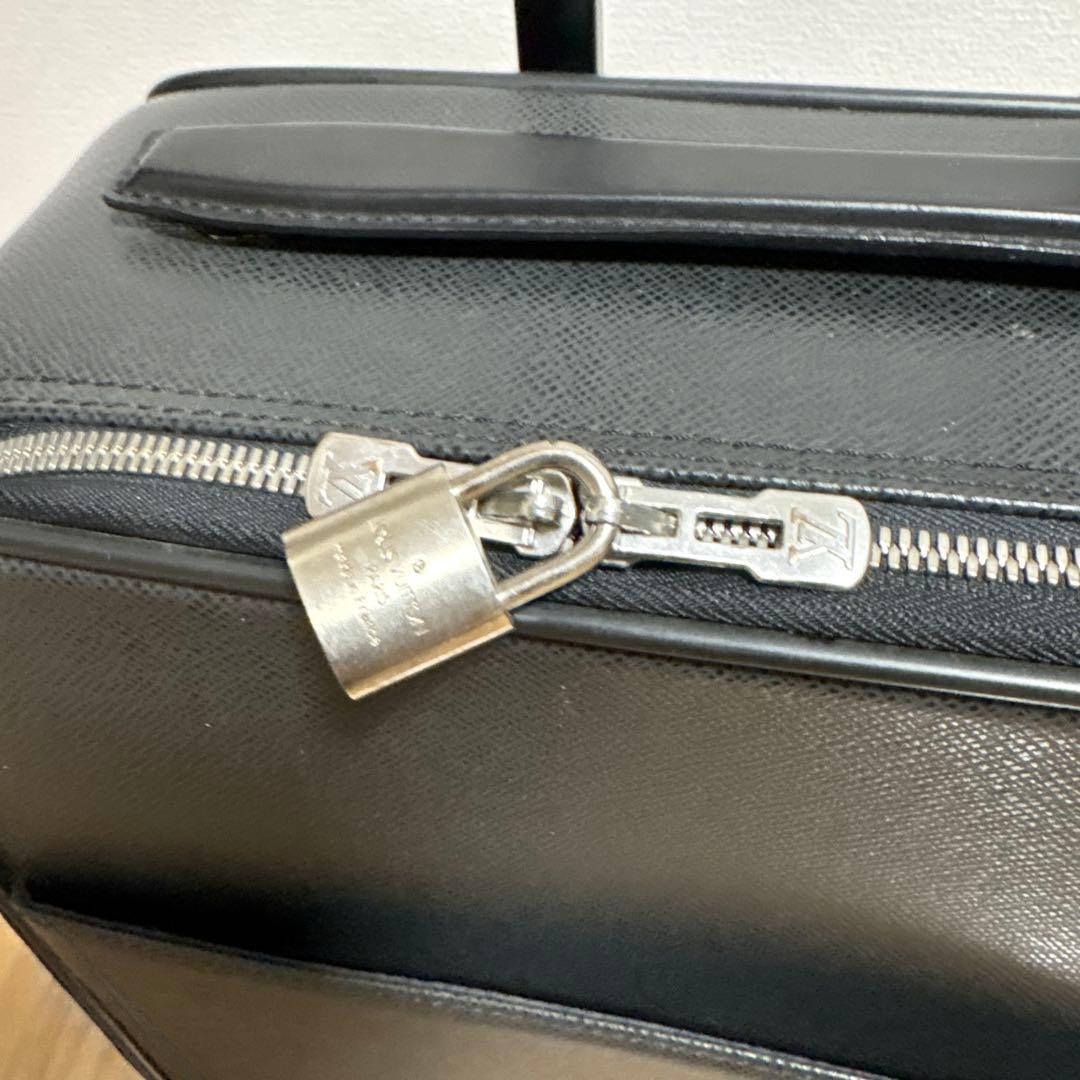 【ルイヴィトン】ぺガス45 タイガ スーツケース 皮革 黒 機内持ち込みサイズ