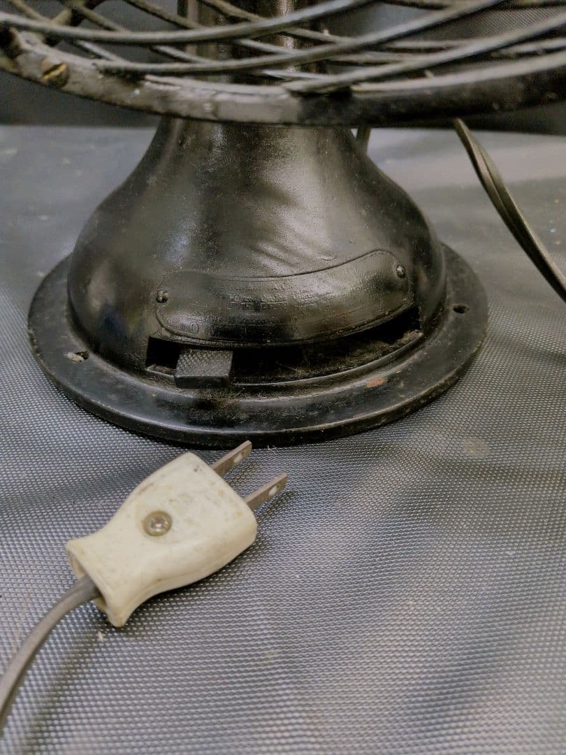 動作品 芝浦製作所 扇風機 C-7032? 4枚羽 昭和レトロ　M2844