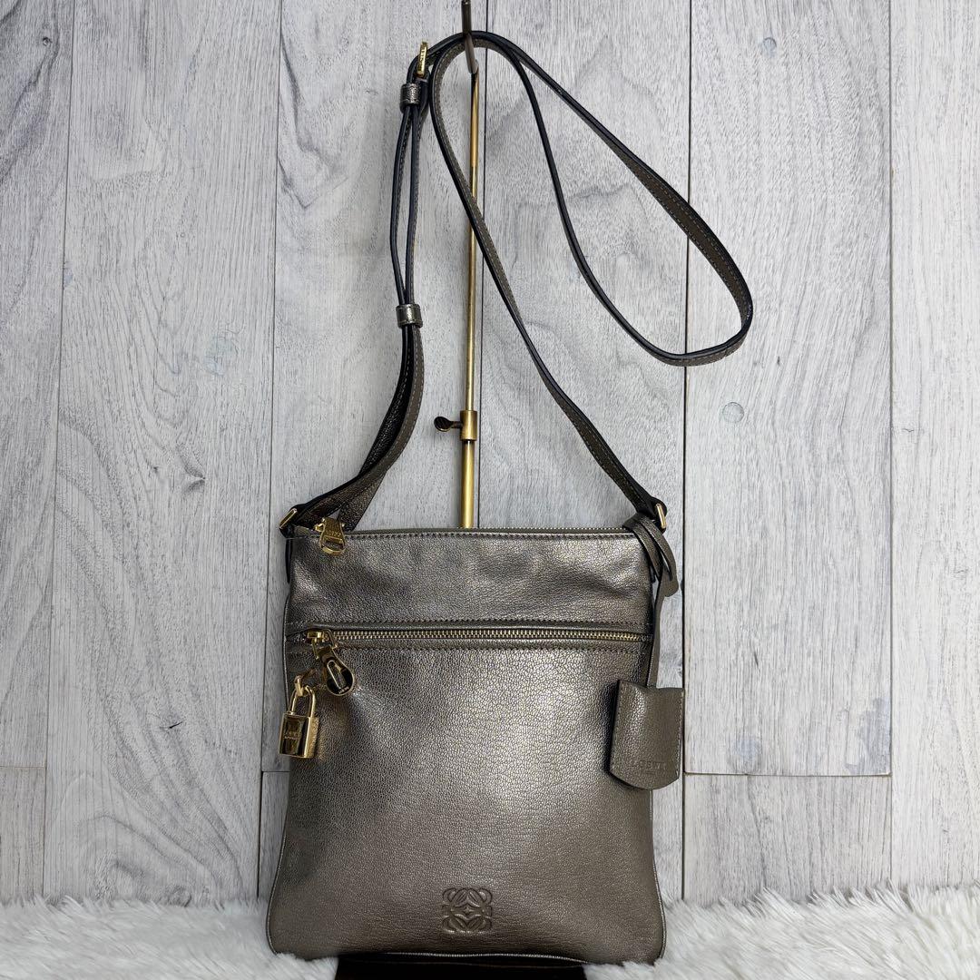 LOEWE ロエべ アナグラム パドロック レザー ショルダーバッグ ゴールド