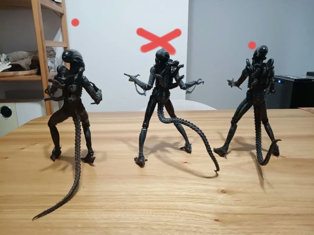 エイリアンフィギュア2点セット(赤〇)SF・ホラー alien