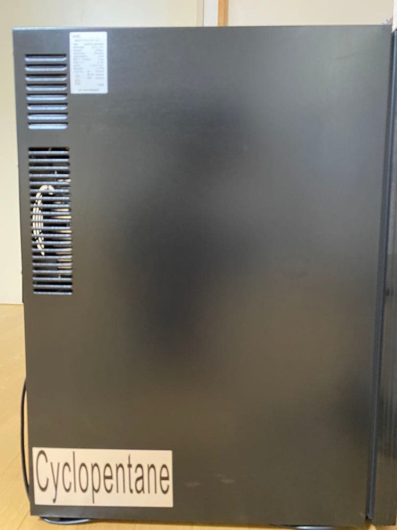 WIWCTE12BFGADX ミニワインクーラー 32リットル