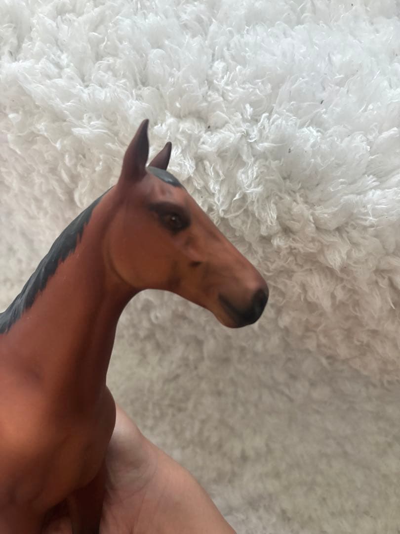 ベスウィック BESWICK 競走馬 ミルリーフ 木台付き フィギュア 陶器