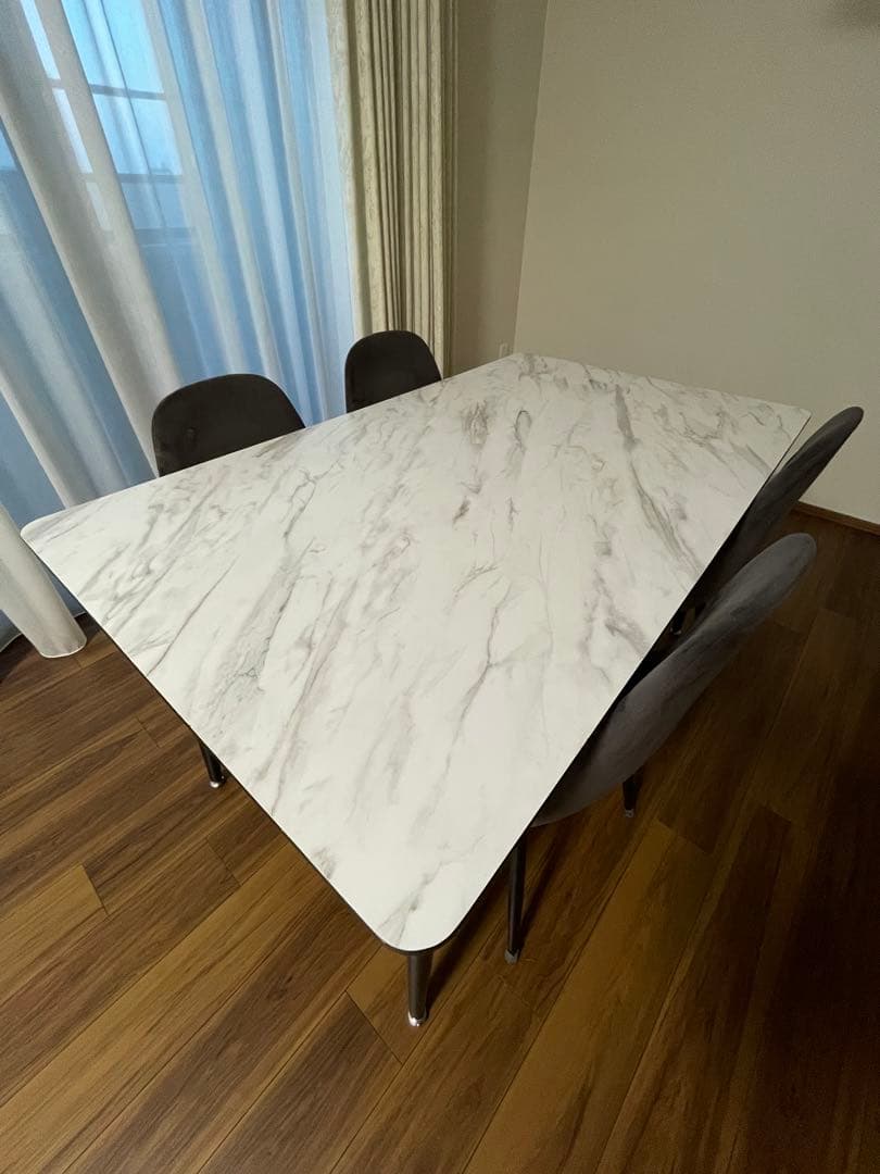 ダイニングテーブル　セラミック柄　大理石柄　白　黒　4人