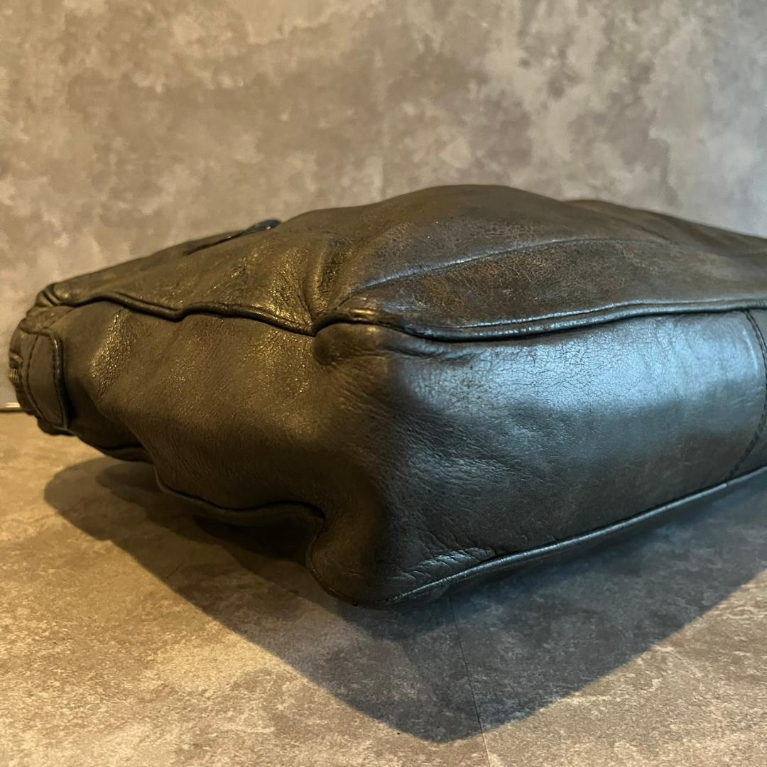 ⭐️BALENCIAGA⭐️バレンシアガ クラシック ミニフォルダー 黒 A4