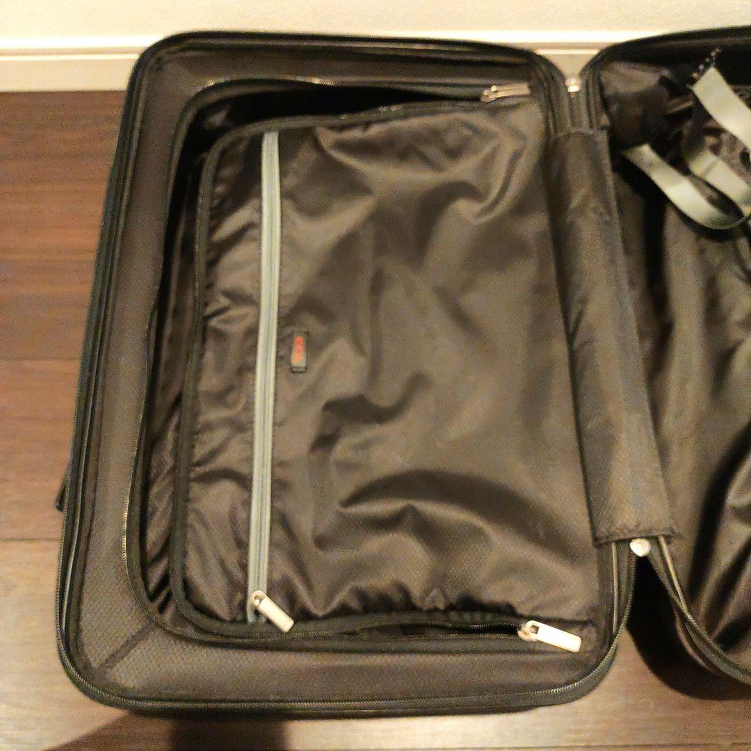 TUMI スーツケース機内持込サイズ　4輪キャスター