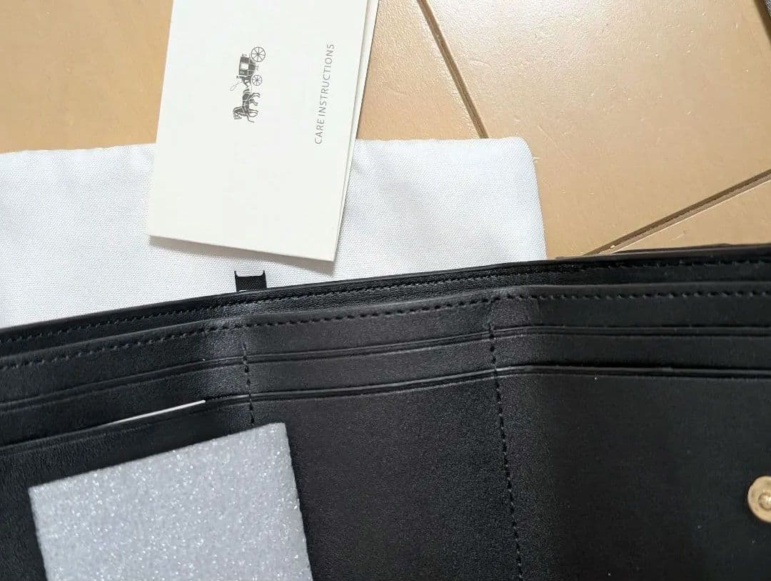 ☆COACH☆ ブラック 三つ折り財布 保存袋付き