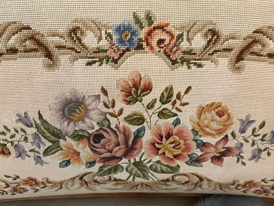 売れるまでちょこちょこお値引！　プチポワン　アンティーク　ソファ　セティ