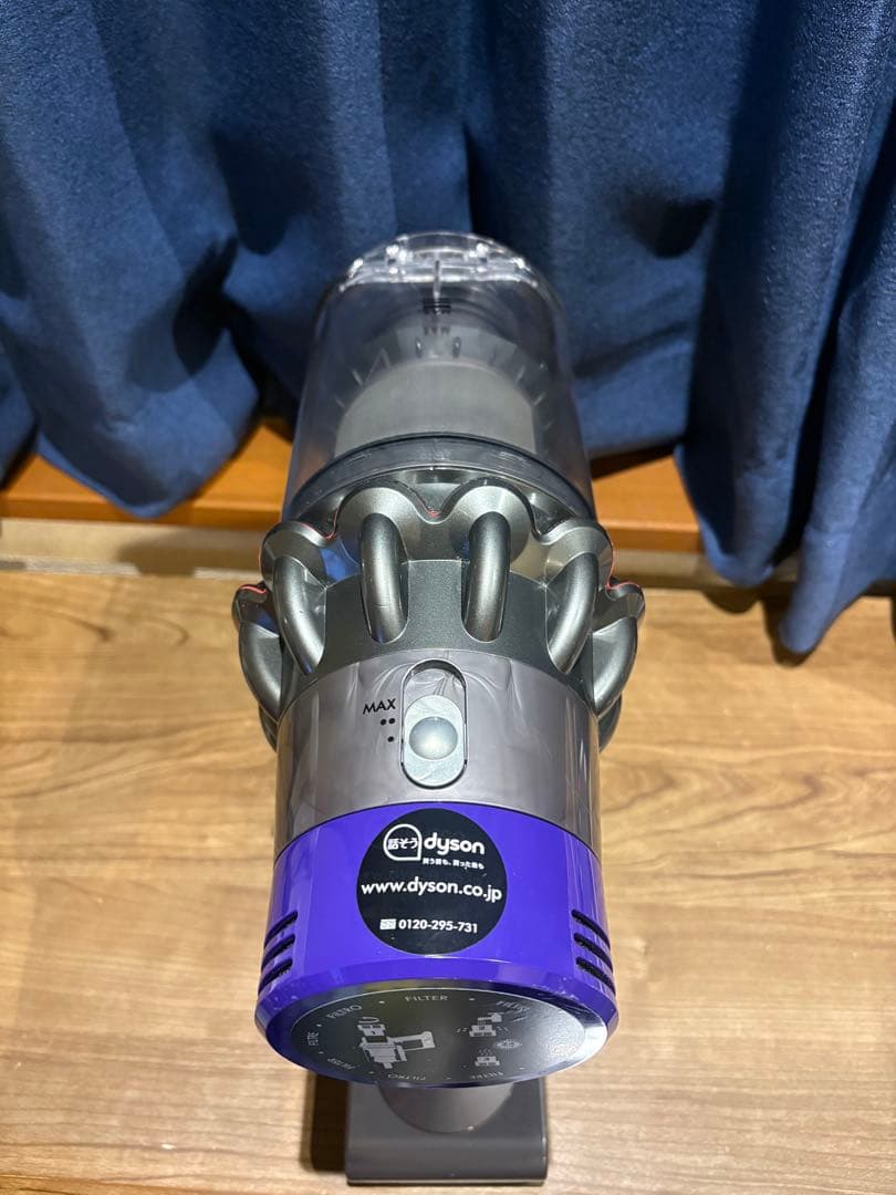 アタッチメント多数付属！細部まで洗浄済！#Dyson #V10 ハンドクリーナー