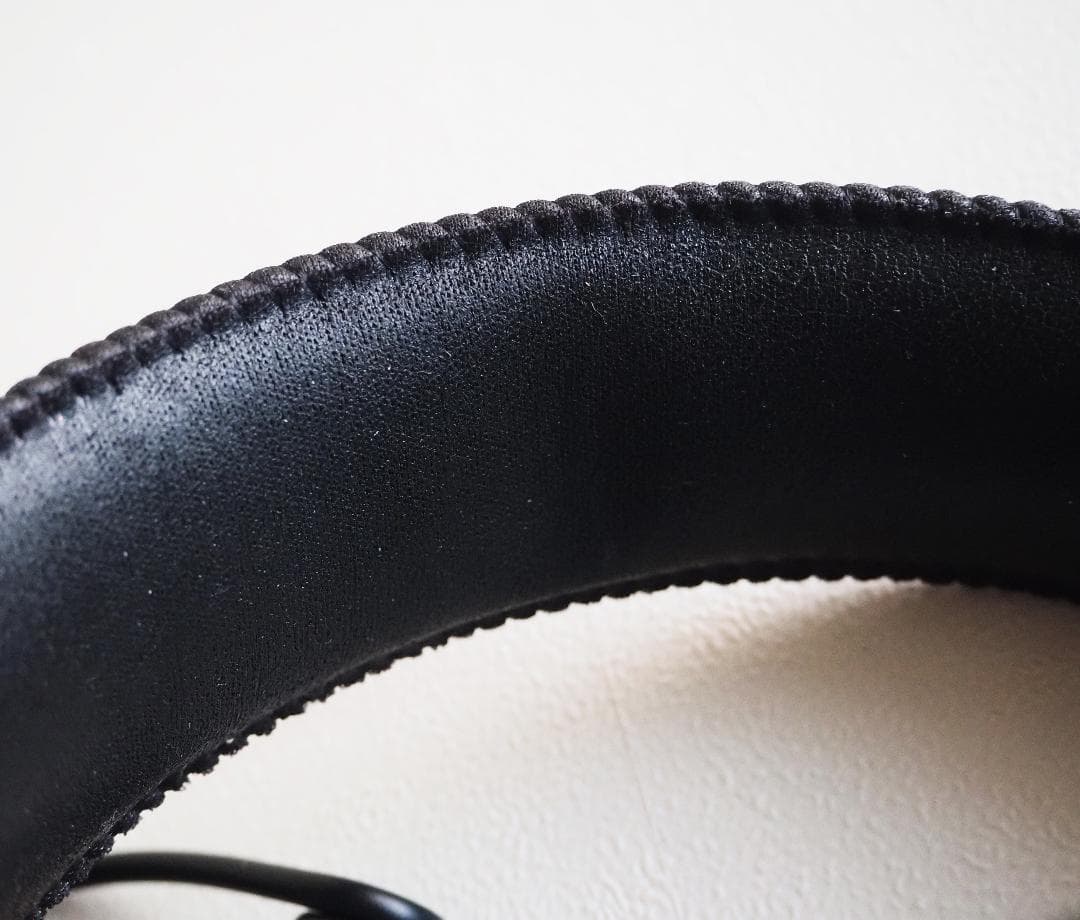 値下げしました！【業務＆リスニング用】Sony MDR-V6　中古・新品パット】