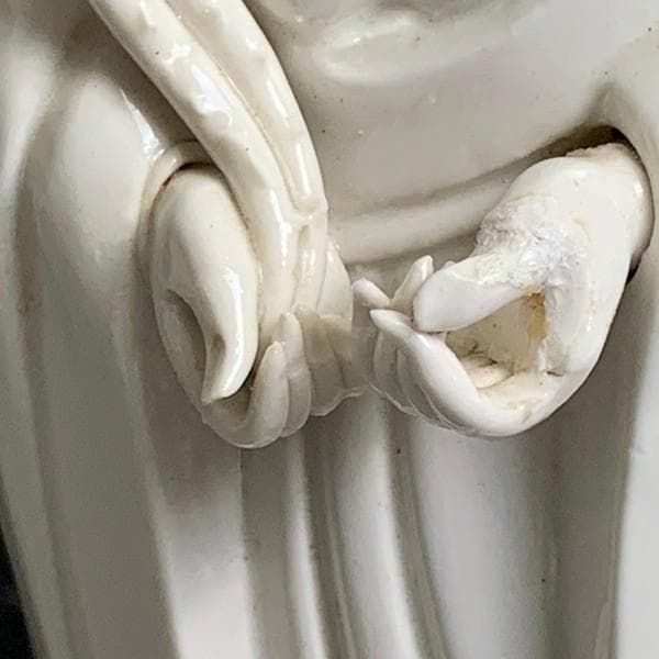 白磁蓮上観音立像箱付き [B29455]