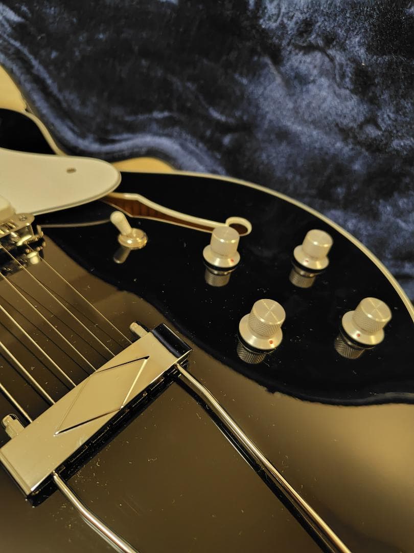 VOX / Bobcat V90 セミアコ ギター ハードケース付き