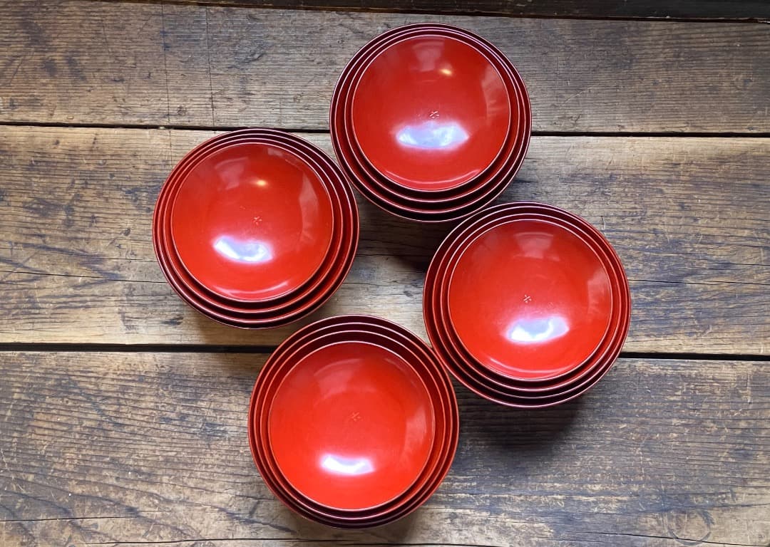 ミャ　プロフ必読願います♪ 能登蔵出し 輪島塗 朱漆 入れ子 四つ椀 4客