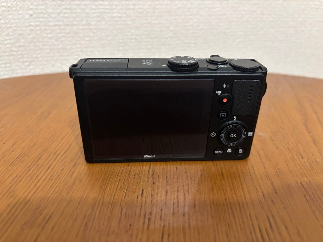 デジタルカメラ Nikon Coolpix P330