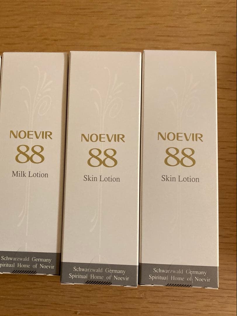 ノエビア88 スキンローション2本　ミルクローション1本