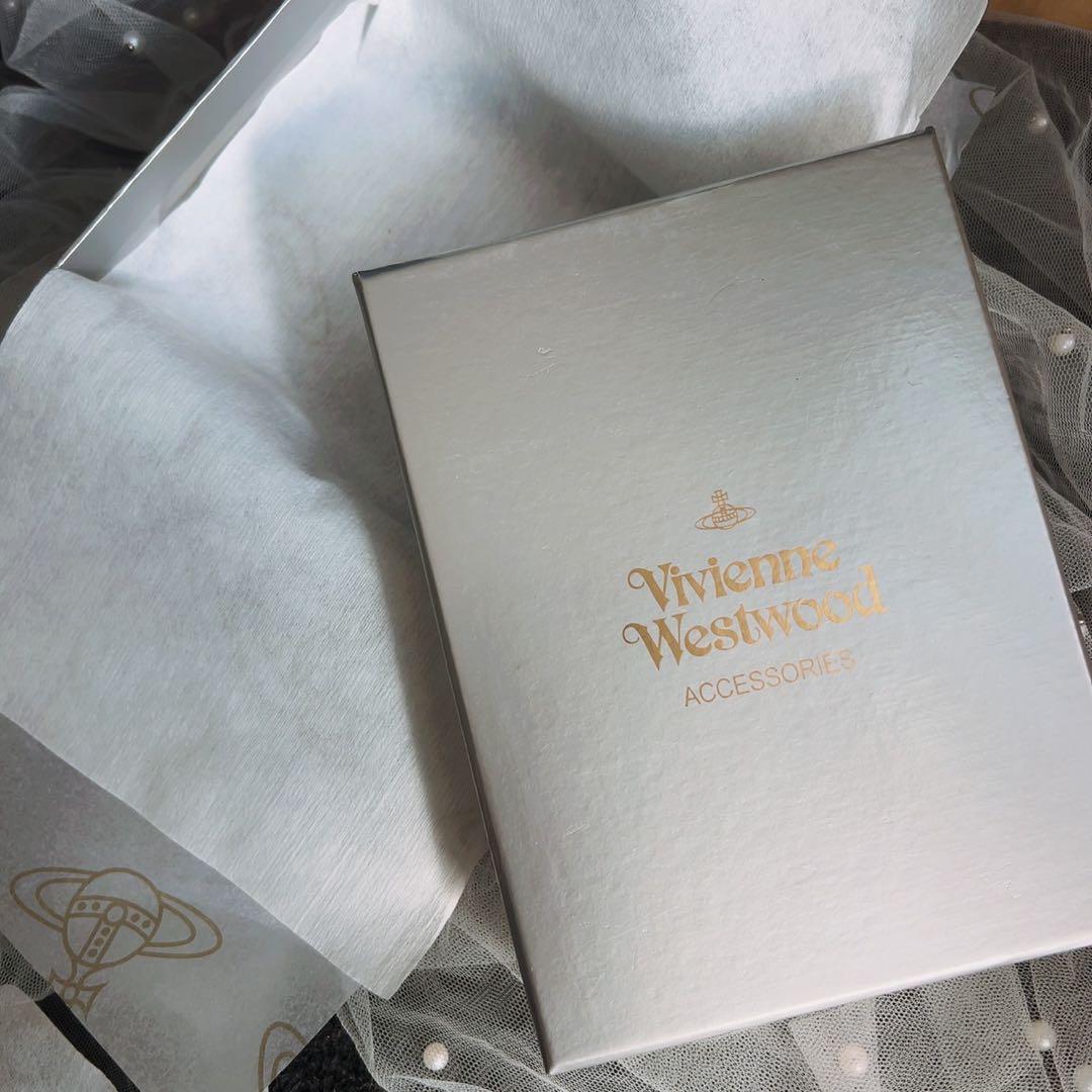 Vivienne Westwood エンボス加工 ブラック 三つ折り財布