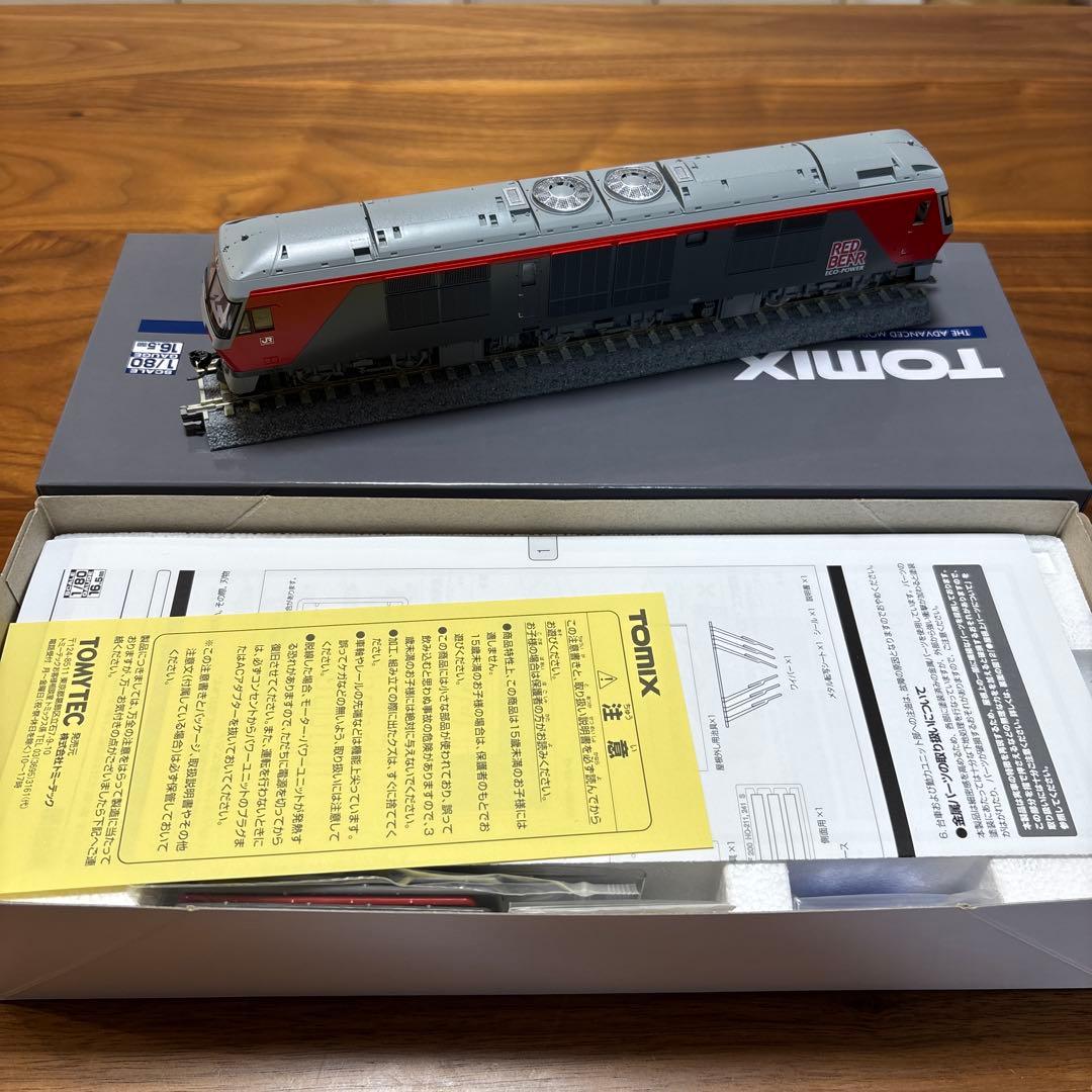 HOゲージ TOMIX JR DF200 200形ディーゼル機関車 HO-211