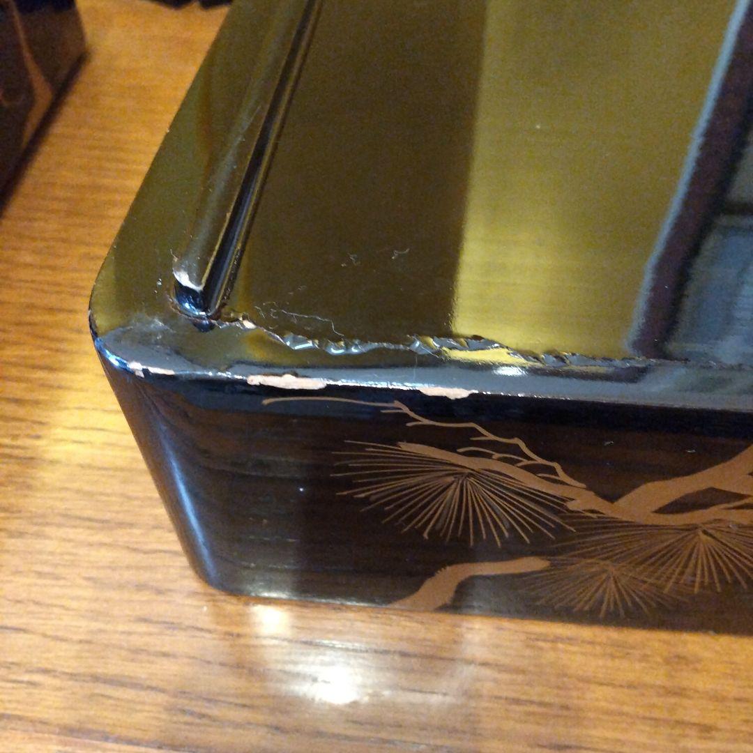 昭和レトロアンティーク黒漆塗り木製4段重箱 松と鶴の蒔絵デザイン