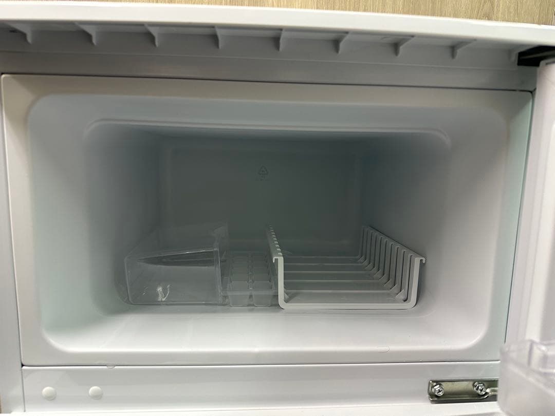 【送料無料】アイリスオーヤマ 2ドア 90L 20年製 IRSD-9B-W