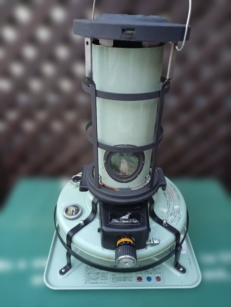 アラジンストーブ メンテナンス済。純正品芯交換済。取説付、ブラック耐熱塗装。