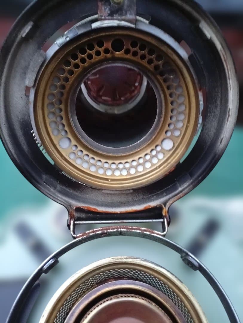 アラジンストーブ メンテナンス済。純正品芯交換済。取説付、ブラック耐熱塗装。