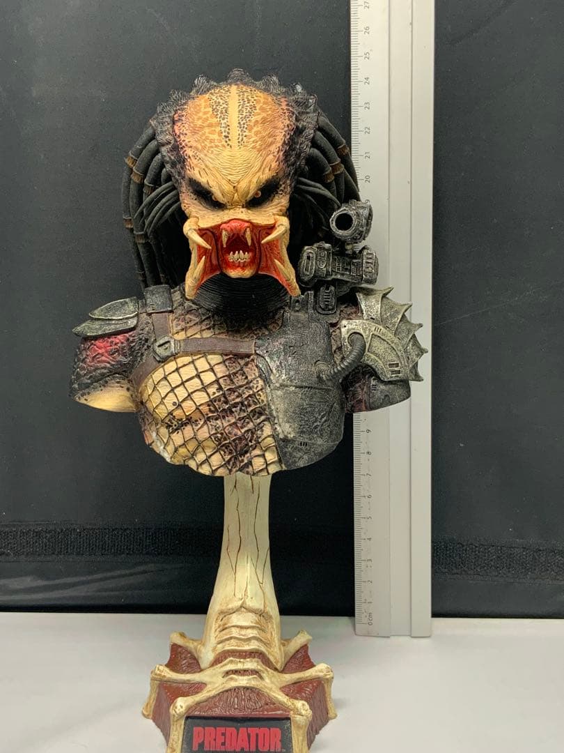 プレデター　置物　送料込み価格❣️