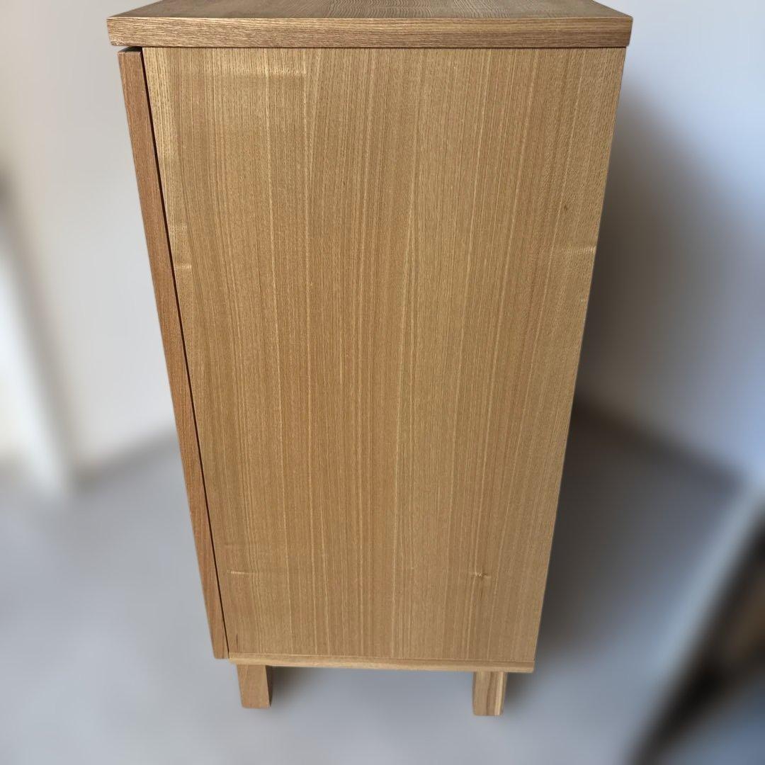 無印良品 キャビネット ガラス扉　観音開き　天然木　タモ材　脚付き　食器棚