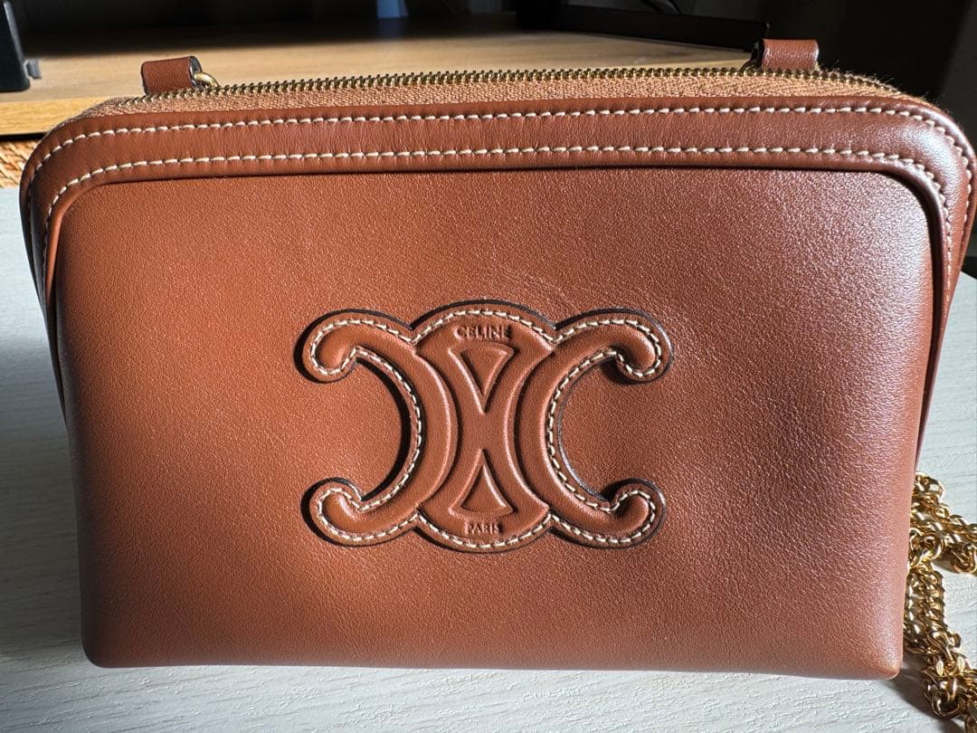 CELINE ブラウンレザー ショルダーバッグ