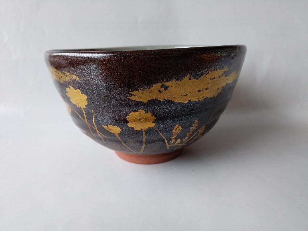 京焼 宮川香せつ 造 春の野 茶碗 共箱 金彩 茶道具 茶器 抹茶碗 新品 です