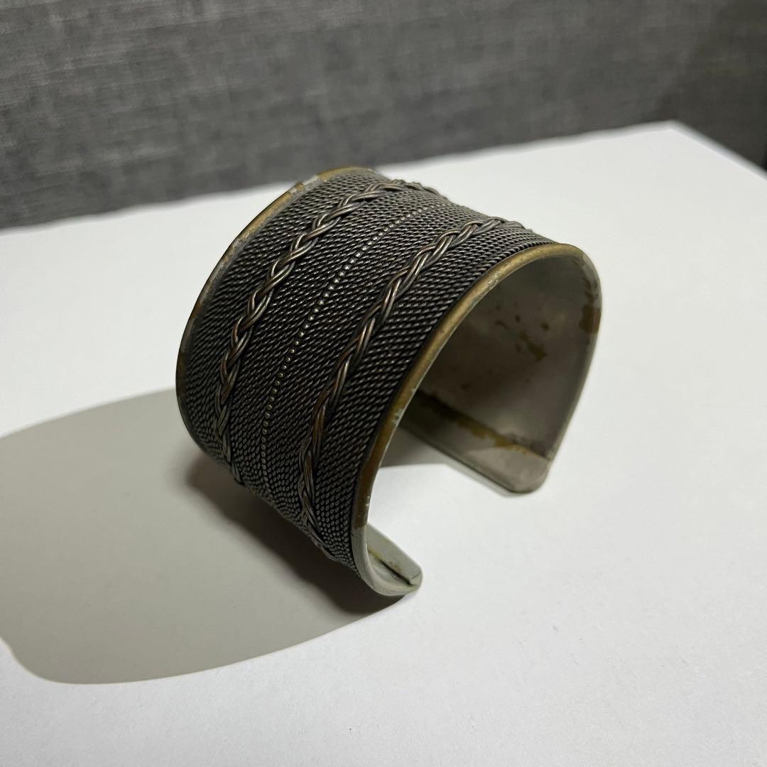 ビンテージ　バングル　真鍮　メンズ　アンティーク　ナバホ族　カレン族