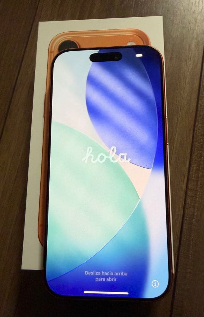 ほぼ新品iPhone17pro 256GB コズミックオレンジSIMフリー