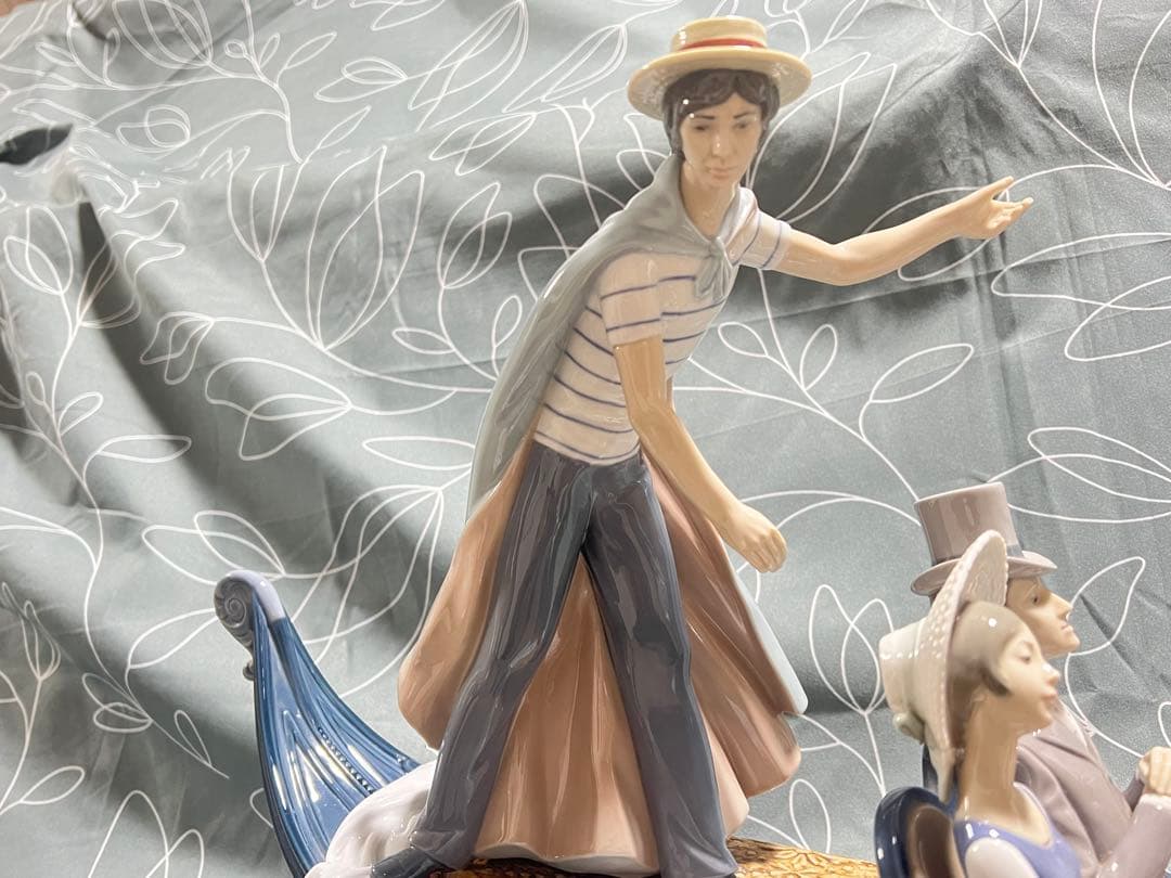 リヤドロ ゴンドラの恋人たち 台付 フィギュリン スペイン製 人形 置物