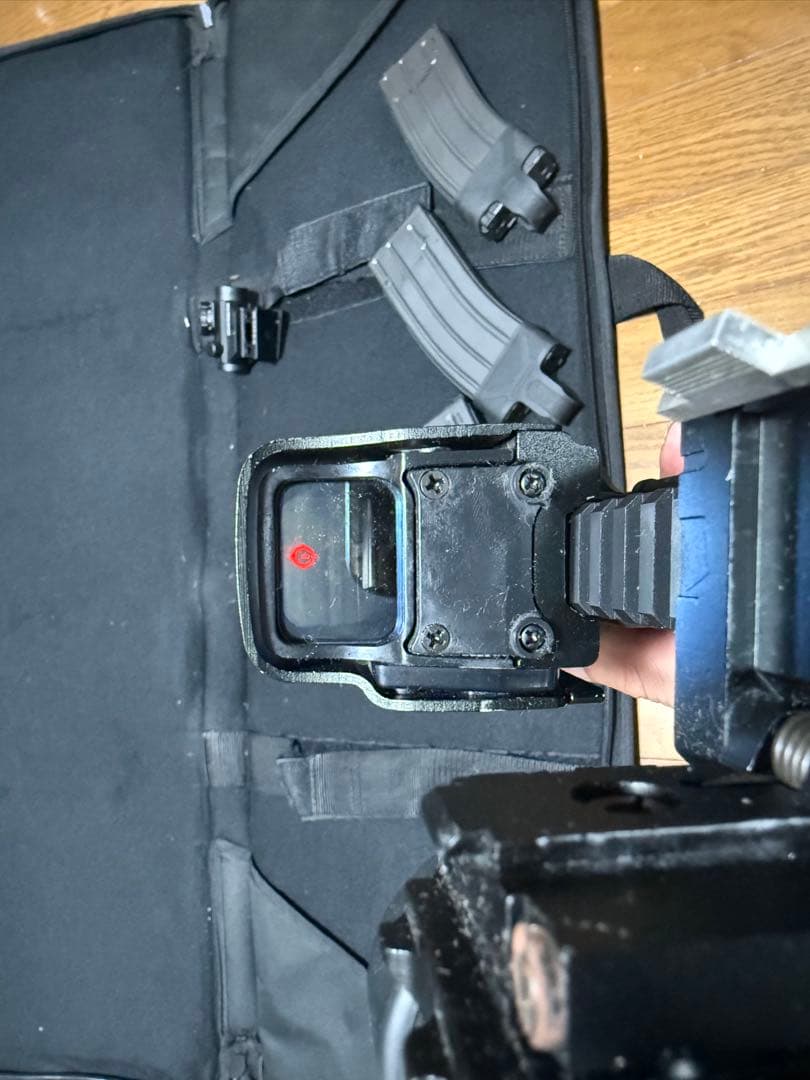 東京マルイ　ガスガン　M4A1カスタム　マガジン3本付き