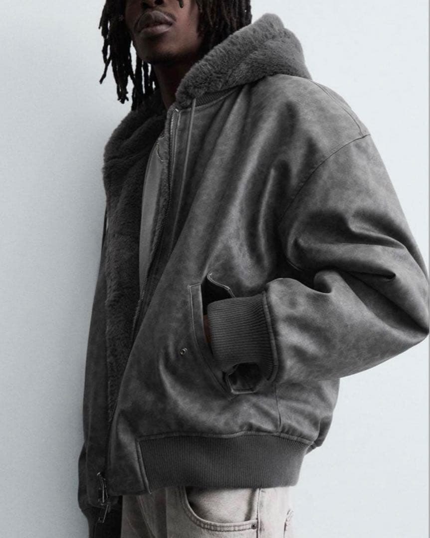 リバーシブルフェイクレザーボンバージャケット　ZARA