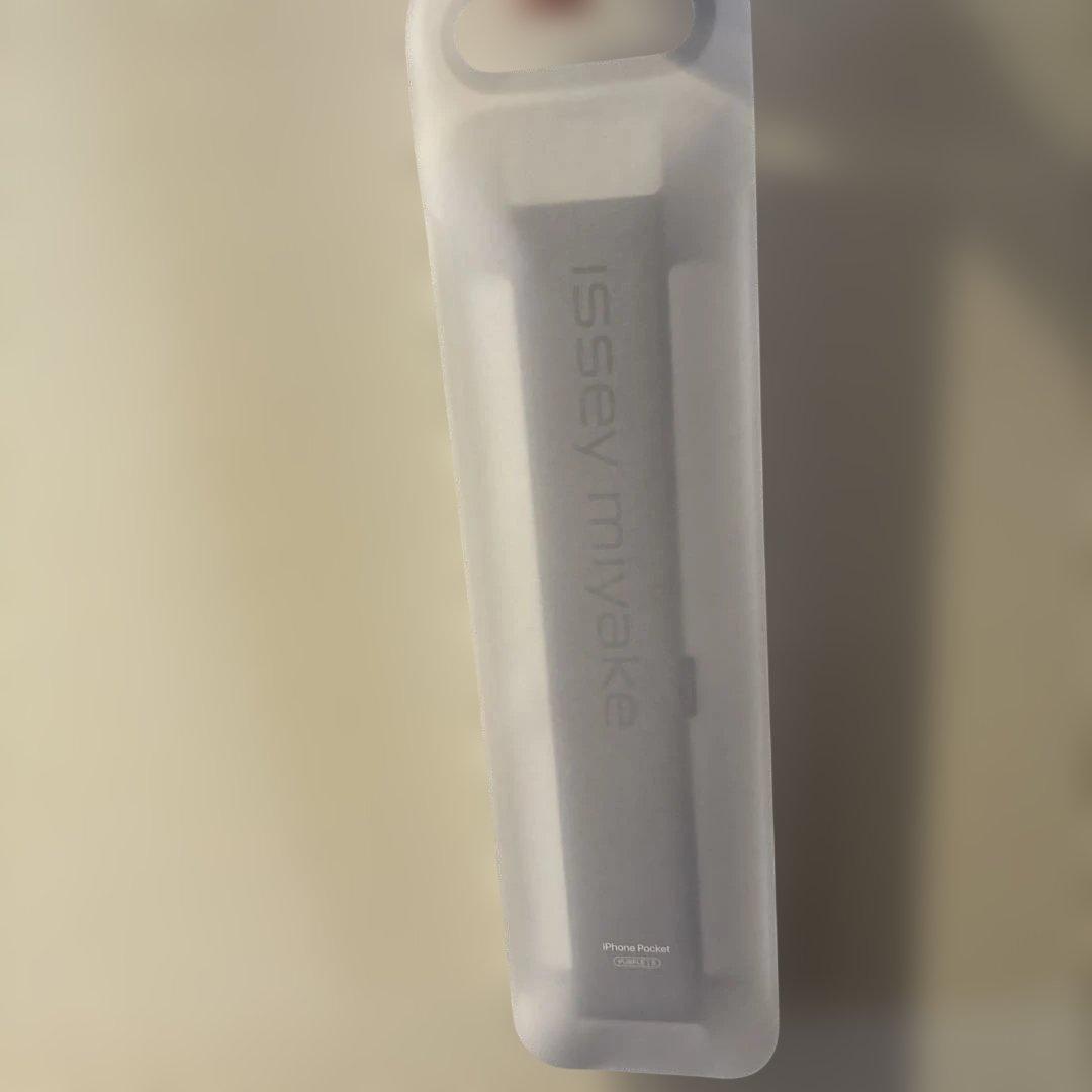 【未開封】iPhone Pocket イッセイミヤケS（ショート） パープル