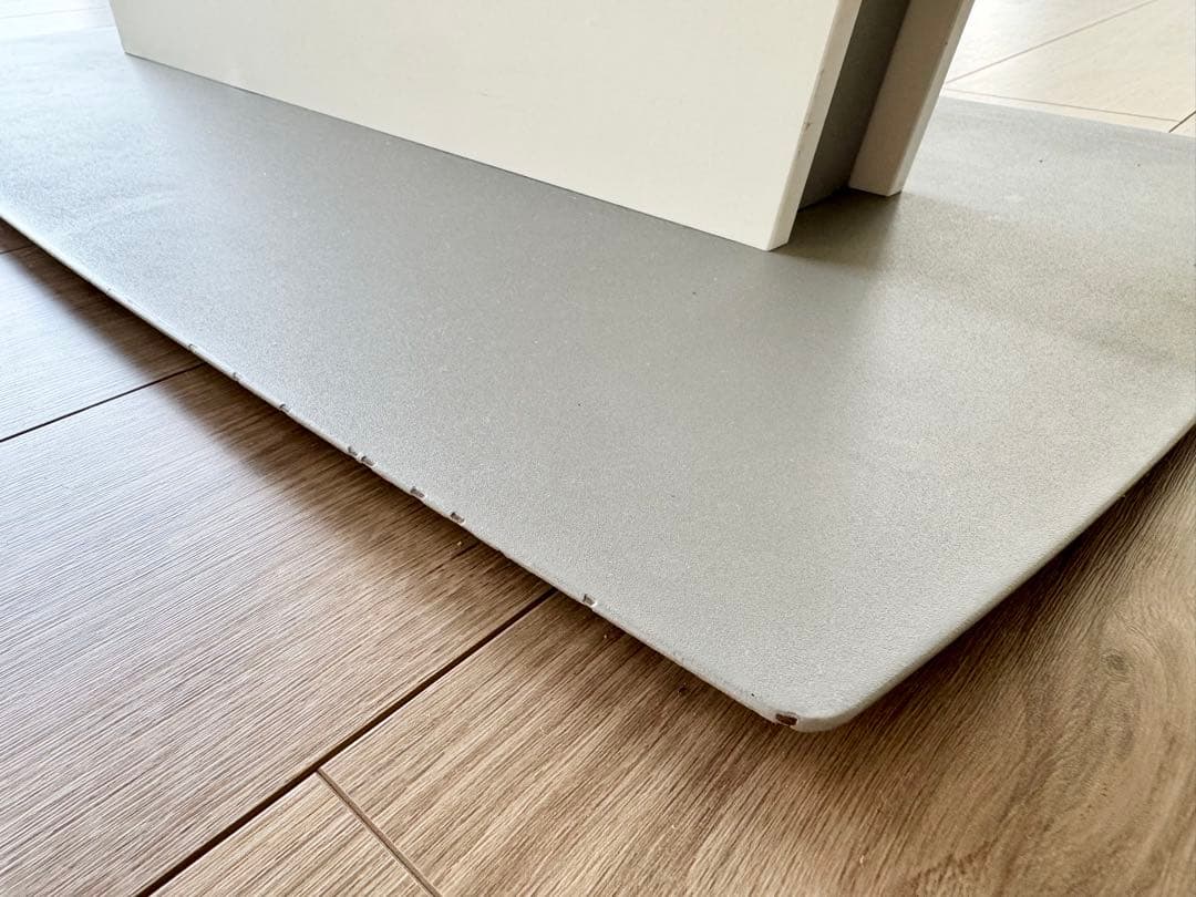 BoConcept ダイニングテーブルとチェア4脚のセット（送料込み）