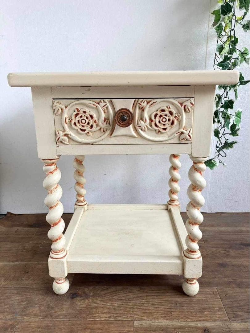 アンテーク サイドテーブル ツイスト脚 シャビーシック