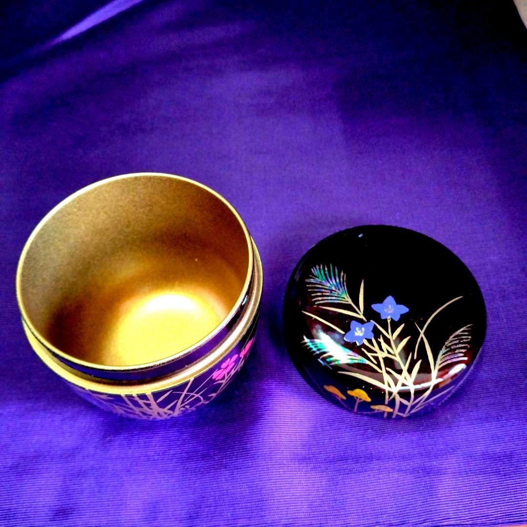 茶道具　期間限定特価　秋草蒔絵中棗　内梨子地　新品
