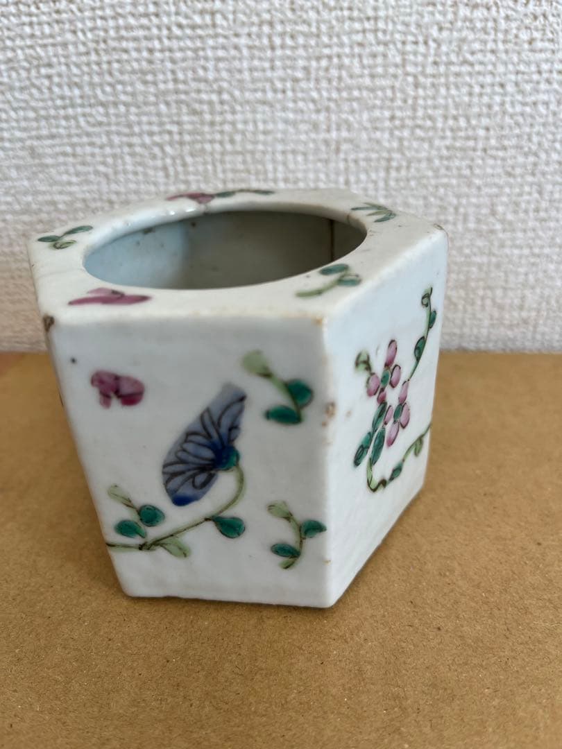 中国美術 粉引 色絵　六角 筆筒 童子圖 茶盞 大清同治年製 3点
