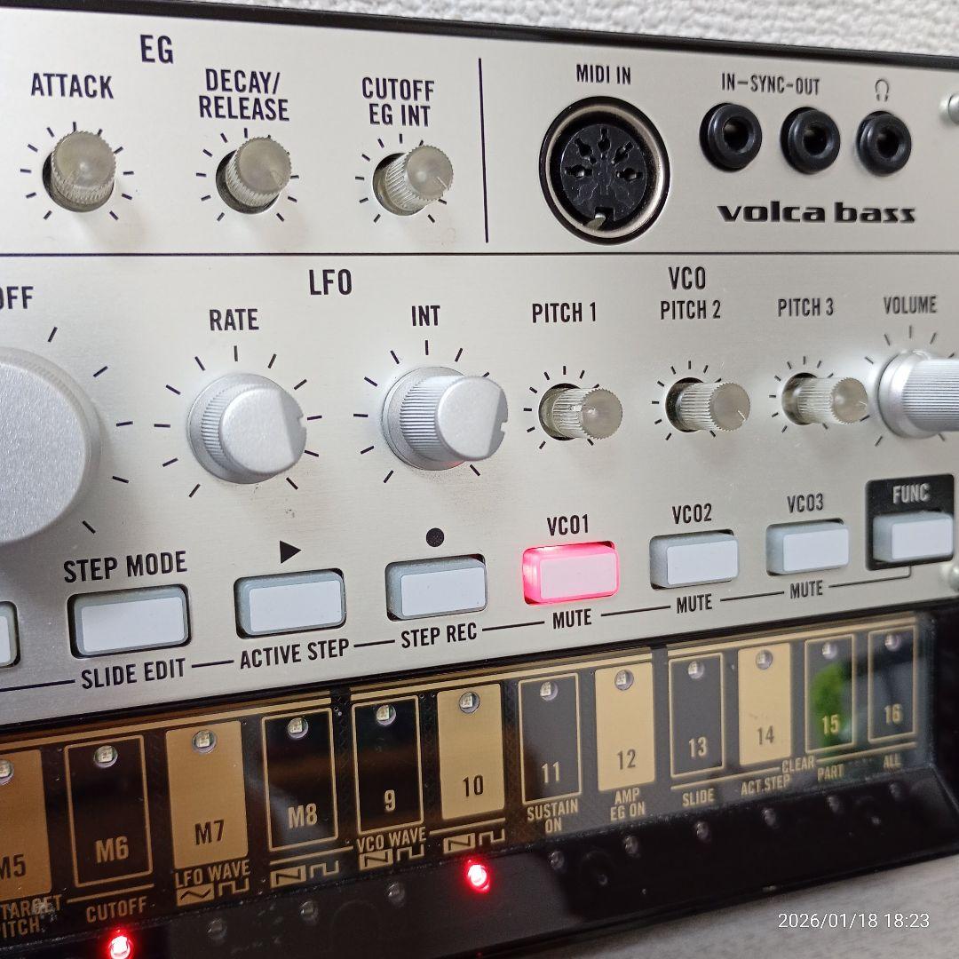 KORG volca bass アナログベースシンセサイザー　コルグ