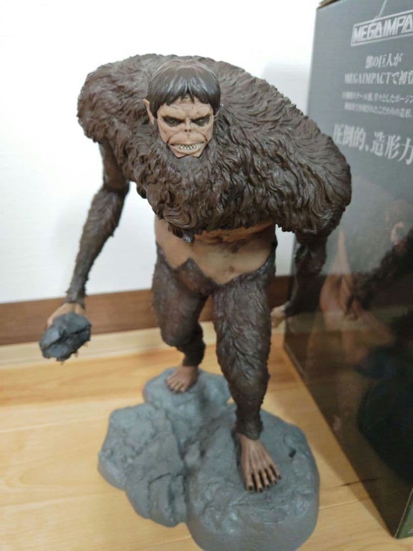 進撃の巨人一番くじ　獣の巨人