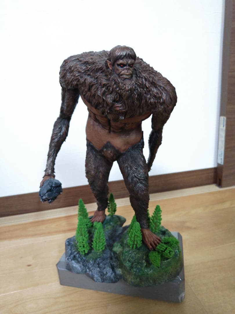 進撃の巨人一番くじ　獣の巨人