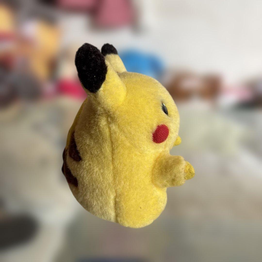 初期ピカチュウ ぬいぐるみ  しゃべりません