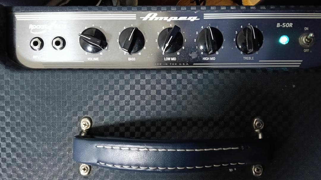 【こういち】Ampeg B-50R ベースアンプ【送料無料】