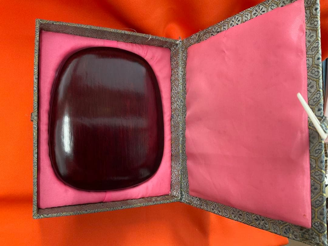 端渓硯　梅花飾り　木箱　専用箱入り