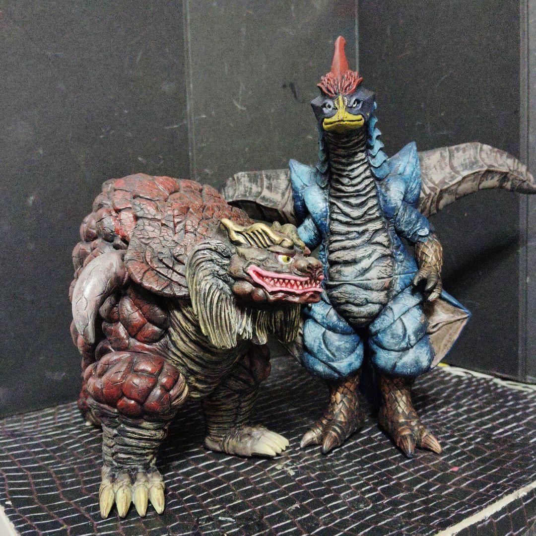 ヨシケンウルトラ怪獣旧型ソフビドンロン.リドリアス