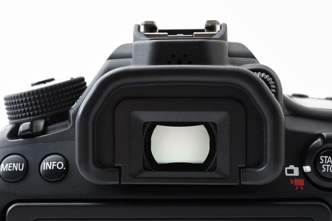 保証付☆デジタル一眼レフカメラ☆Canon EOS 80Dレンズセット